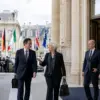 G7
